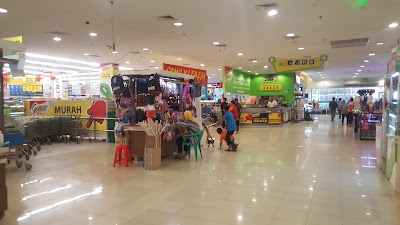 Photos of Giant Cimanggis