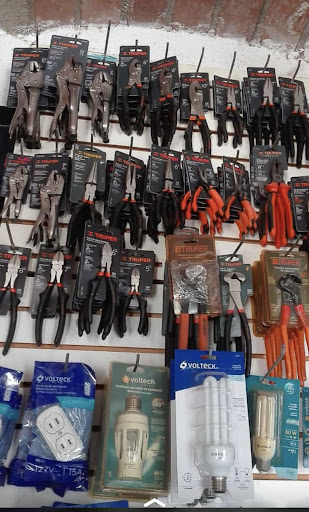 "El Pollo" Hardware Gallery - Mexico