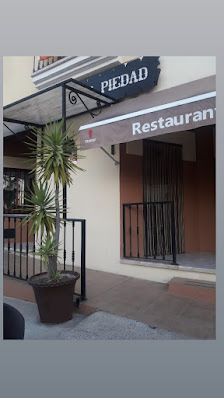 Cafe Bar Restaurante La Piedad Av. de Extremadura, 1, 10200 Trujillo, Cáceres, España
