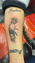 Photo n°16 de Flash ink à Saint-Pol-sur-Ternoise (Salon de tatouage et piercing)