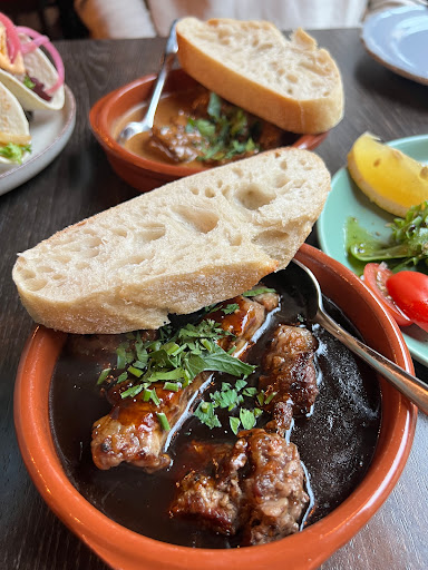 Ramons Tapasbar - Visual