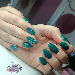 Photo n°3 de Jolie griffe à Bourges (Salon de manucure)