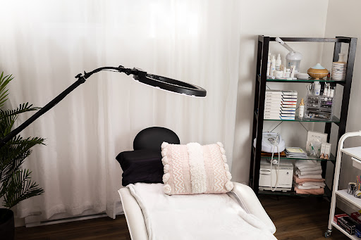 Le Belsa - by Stephanie Cyr - Microblading & Maquillage permanent - Thumbnail
