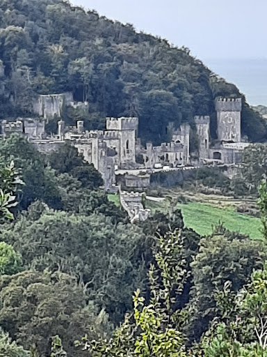 Castle View - Visual