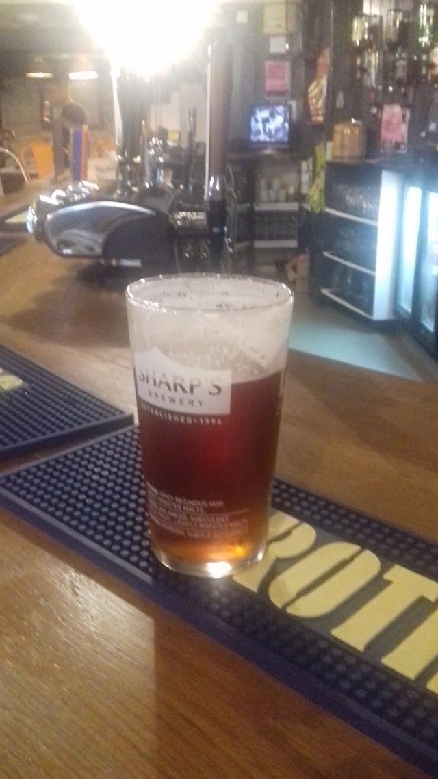 Royal Albert Bridge Inn