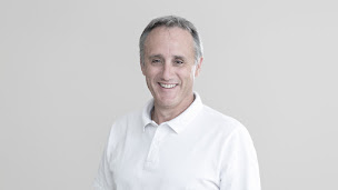 Photo n°8 de Dr. Jean Philippe Peyratoux à Saint-Raphaël (Parodontiste spécialiste des implants dentaires)