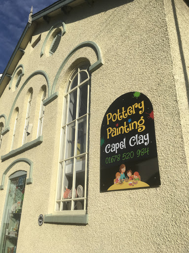 Capel Clay - Visual