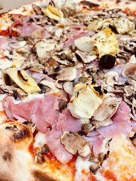 Photo n°43 de Pizzeria Pizza Della Casa Grenoble - Au feu de bois - Livraison à domicile à Seyssinet-Pariset (Pizzas à emporter)