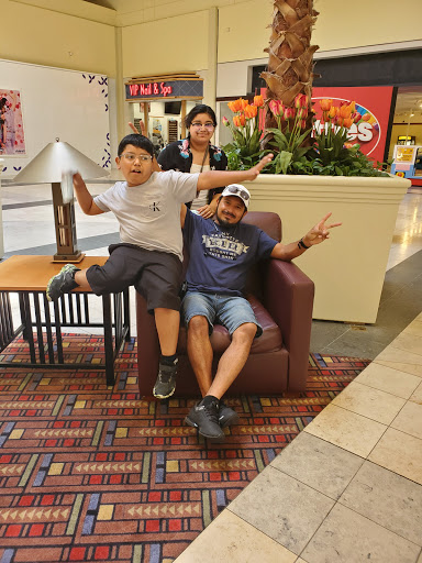 Lansing Mall - Thumbnail