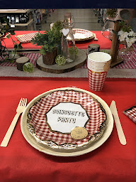 Photo n°18 de Jour de Fête à Sarreguemines (Magasin de déguisements)