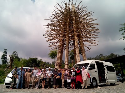 Photos of Sewa Hiace khusus keluarga, bisa di kredit