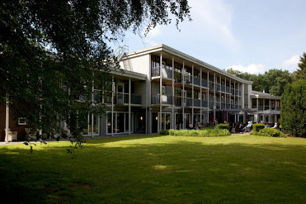 Villa Overbosch - Dores Herstelzorg Soestdijkerstraatweg 102, 1213 XH Hilversum, Nederland