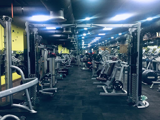 Gold's Gym Vijayawada: CrossFit, Personal Training, Zumba