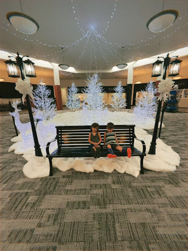 Mall 2121 - Visual