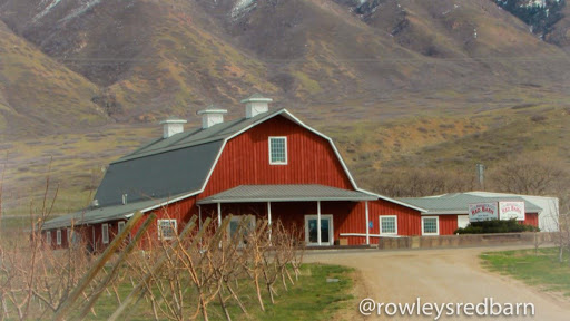 Rowley's Red Barn - Visual