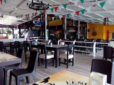 Photos of Le&ntilde;os y mariscos