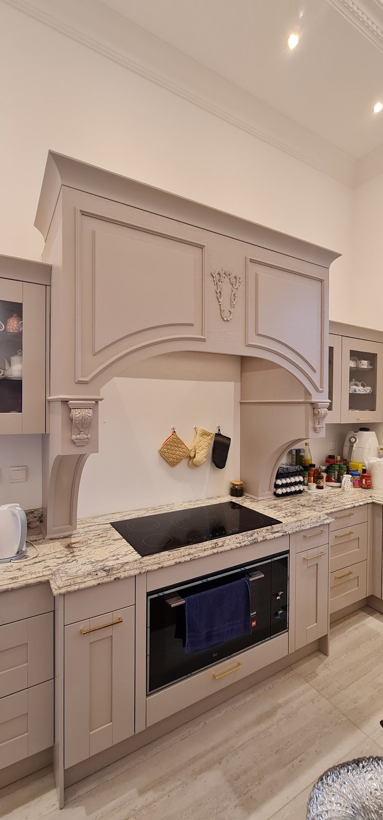 OUR CLOSETS CARPENTRY & DECORATION - صورة 3