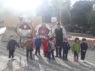 Atatürk Anıtı