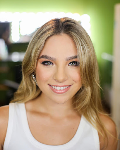M&H Make Up - Thumbnail