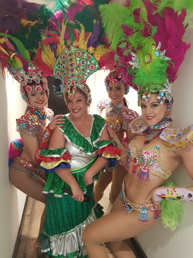 Hire Melbourne premier entertainment www.partymammanezziv.com.au