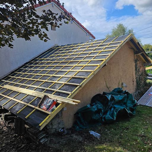 Photo de Eco Toiture 87 - Couvreur à Limoges &amp; ses environs - Couverture, Dépannage, Entretien à Panazol (87350)