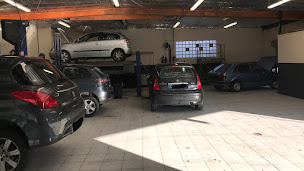 Photo n°24 de DP 95 à Cergy (Garage automobile)