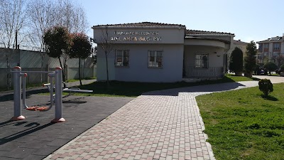 Ümraniye Belediyesi Adil Amca Bilgi Evi