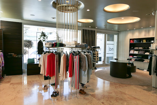 Inà Boutique Gallery - Italy