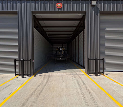 Fly By Storage - Visual