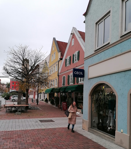 CECIL Partner Store Erding - Thumbnail