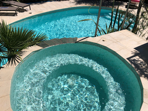 Photo de AZURA ENTRETIEN PISCINES à Castagniers (06670)
