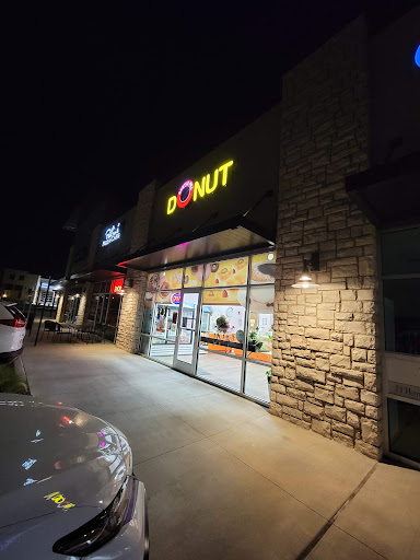 Castle Donuts - Visual