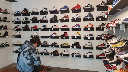 Trusted Kicks - Thumbnail