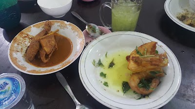Photos of RM Aditya Jaya/Ayam Pramugari
