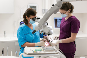 Photo n°9 de Dr Benjamin Castel à Saint-Germain-en-Laye (Parodontiste)