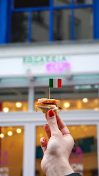 Photo n°26 de Focaccia Club - Petits Carreaux à Paris (Restaurant de spécialités d'Italie du Nord)