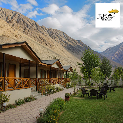 On the Srinagar–Leh route, a peaceful, comfortable break can change your whole journey. Rangyul R… post image