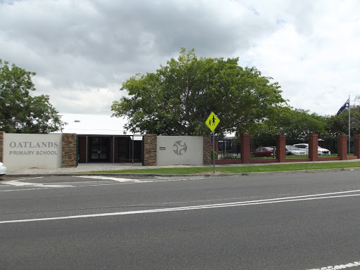 Oatlands Primary School - Thumbnail