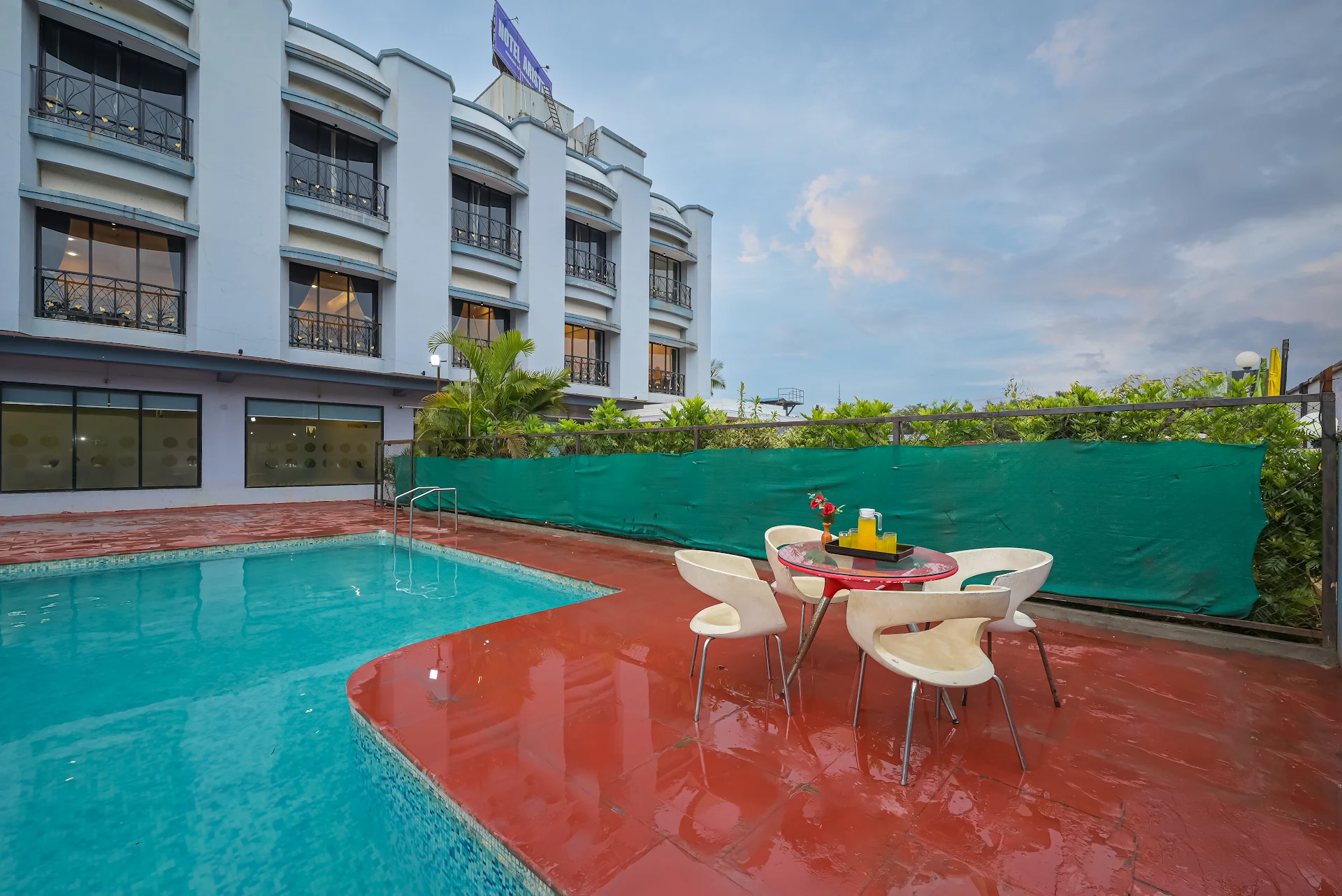 Hotel Aristro Lonavala