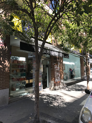 AIRE'S PELUQUERÍA Y BELLEZA Gallery - Spain