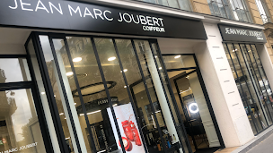 Photo n°3 de Jean Marc Joubert - Louvre à Paris (Salon de coiffure)