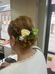 Photo n°5 de Salon A.j.d à Forges-les-Eaux (Salon de coiffure)