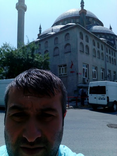 Akşemsettin Camii