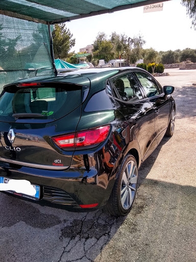 Autolavaggio a mano Daniele! Parcheggio Auto e Camper! rimessaggio Barche! parcheggio Pullman! - Thumbnail