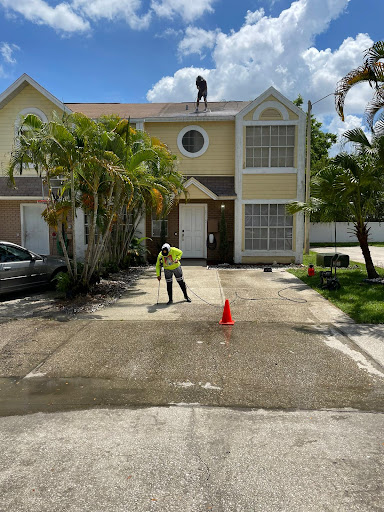 Pure pressure cleaners - Thumbnail