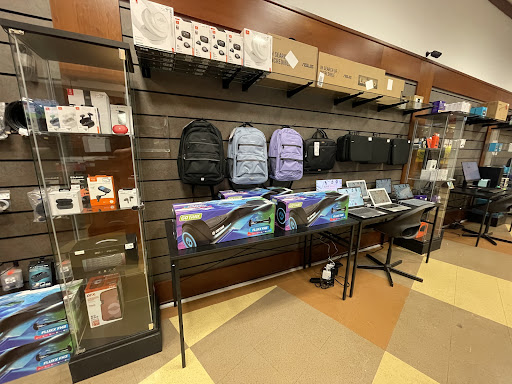 The Electronics Store - Visual
