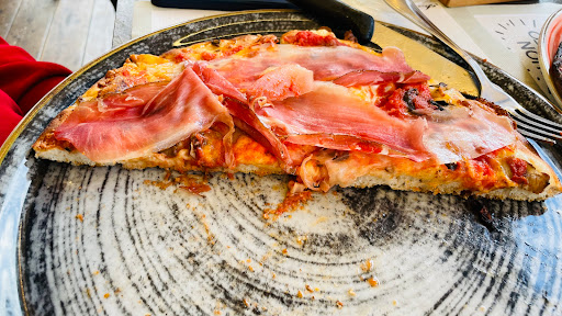 Pizzeria L'Acquolina Gallery - Italy