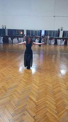 Αξιολογήσεις για το Σχολή χορού CARAVAS DANCE CENTER Ηράκλειο Αττικης στην Ηράκλειο - Σχολείο
