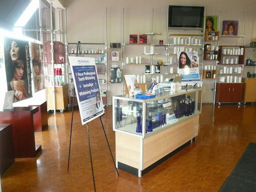 ModernSmile Professional Teeth Whitening Spa