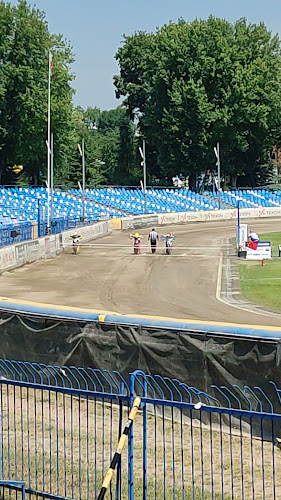 Opinii despre Stadion Miejski "STAL" w Rzeszowie în Rzeszów - Kompleks sportowy